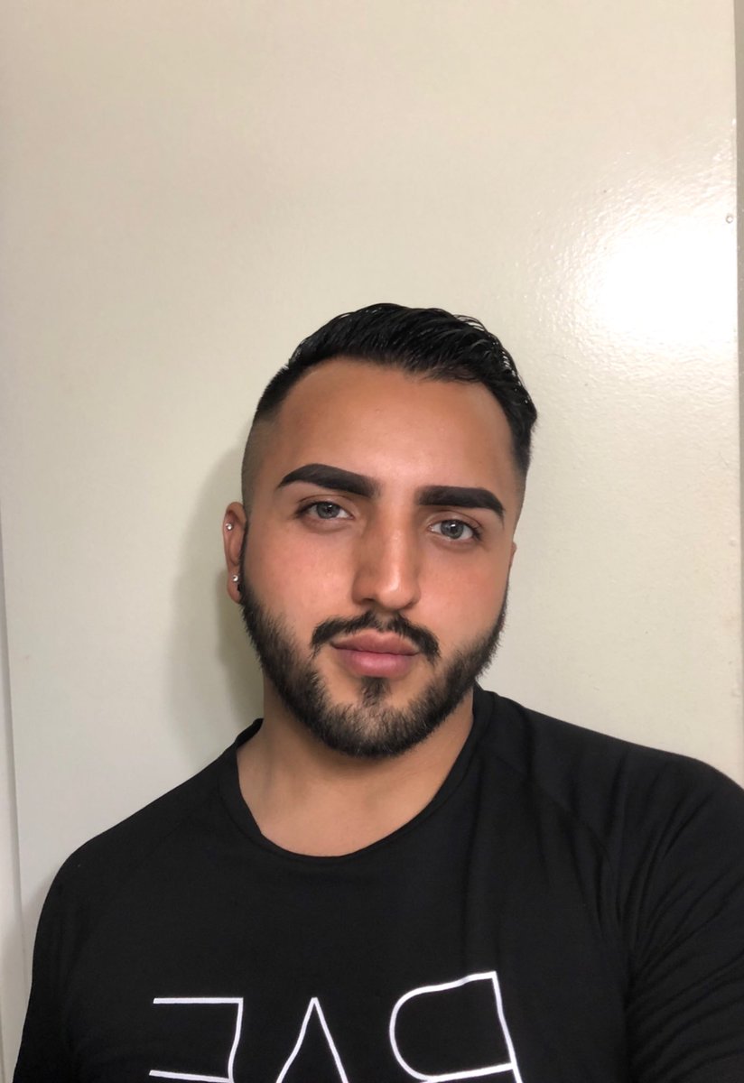 gayprincebitch's tweet photo. I only speak extra✨ #Idpicture #ucsd https://t.co/0atLQaCQbe