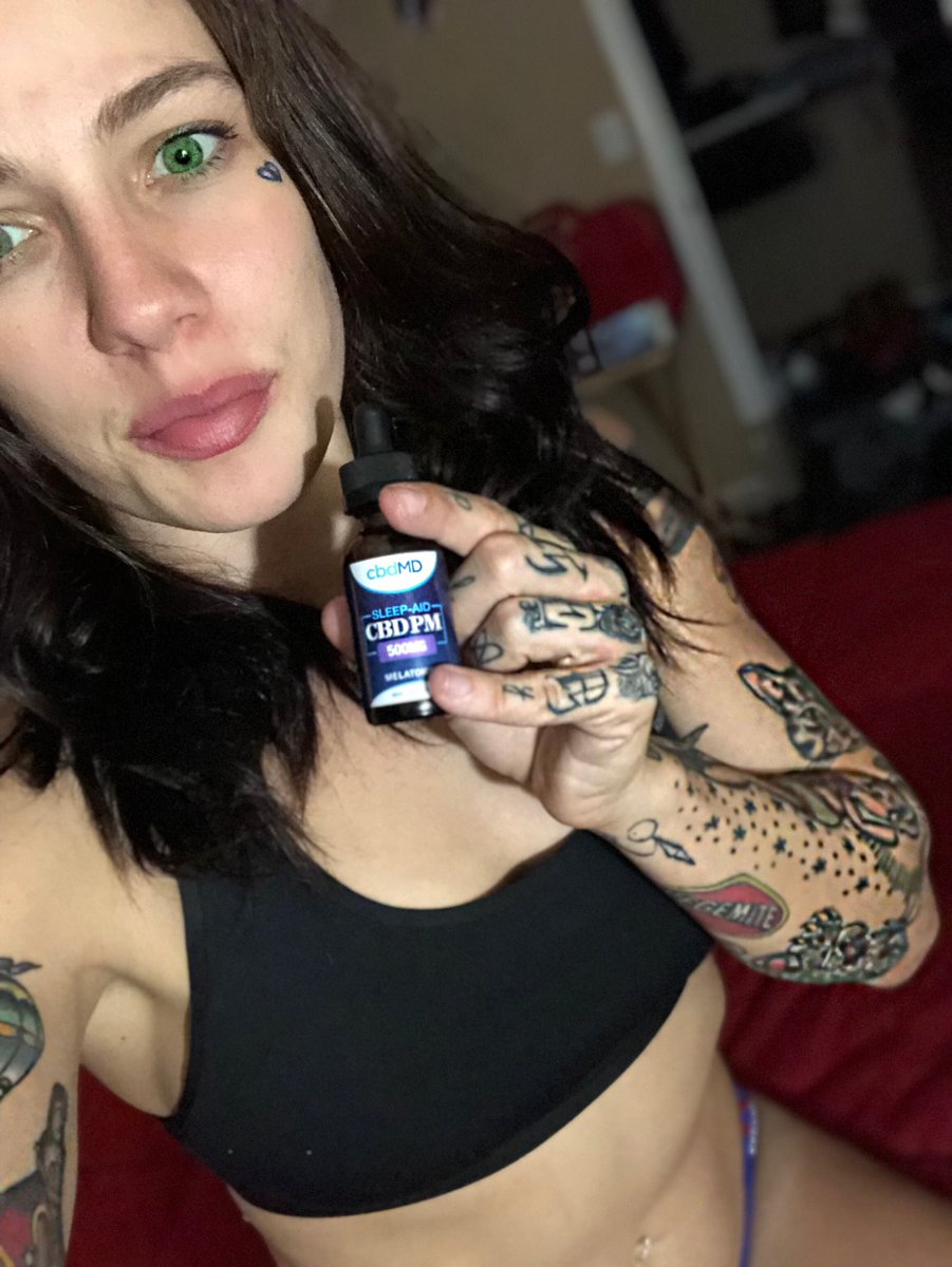 missjessyjess's tweet photo. Follow @cbdmd_usa and then buy this.
Thank me when you wake up β€οΈ
#CBDMD #CBDPM https://t.co/WinlKIfhc9