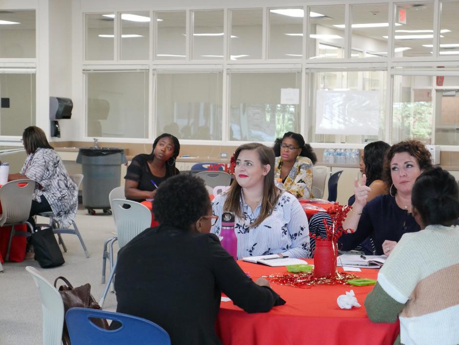 cedarhillisd's tweet photo. 👨🏫👩🏫 Check out our new #CHISD teachers at their welcome orientation.
#TheLeadingChoice #CHISDStaff #CHISDEducators https://t.co/sGjVlXsZQN
