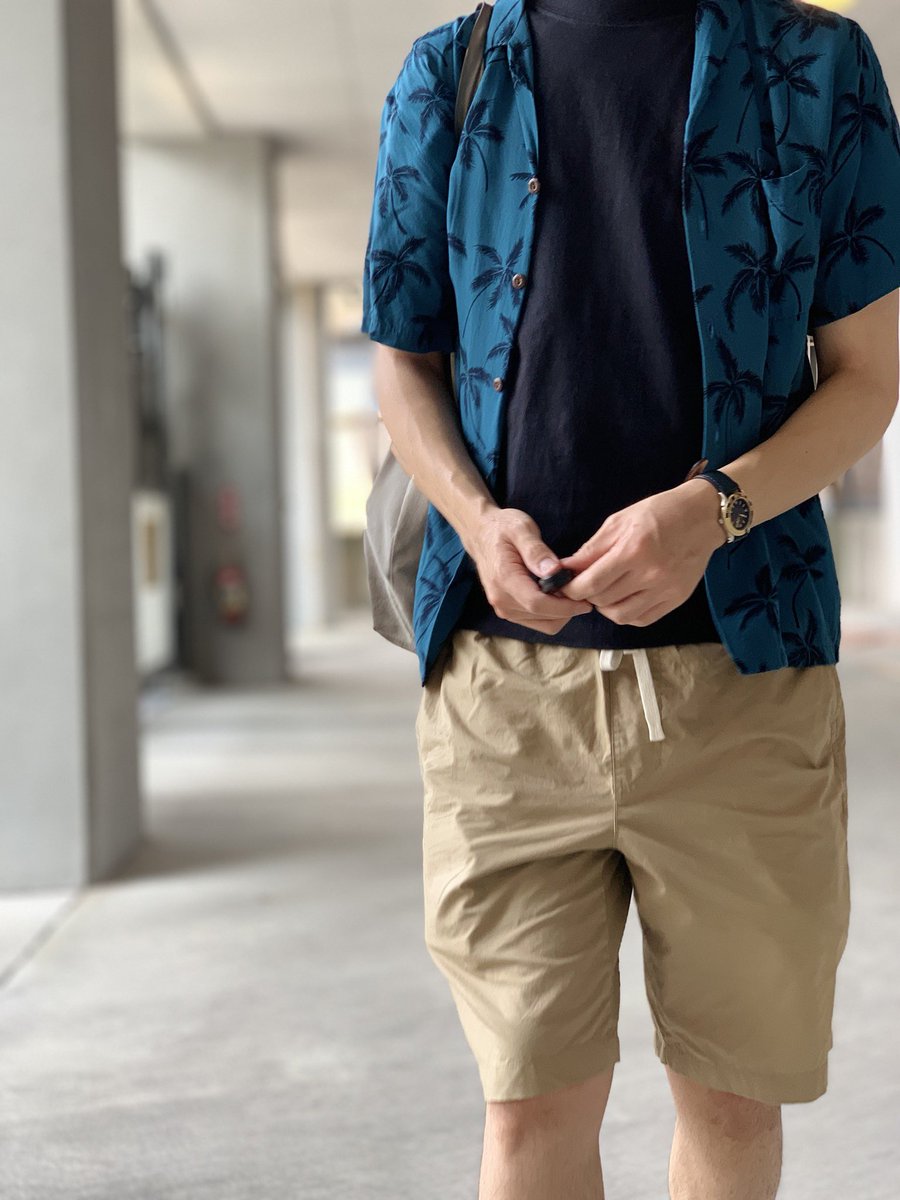 Schuhputzer621's tweet photo. 秋まだ?
shirts #twopalms
tops #hanes
bottoms #無印良品
shoes #solovair × #dan
bag #dulcamara
watch #revuethommen
#今日のコーデ https://t.co/imhPtch7o3