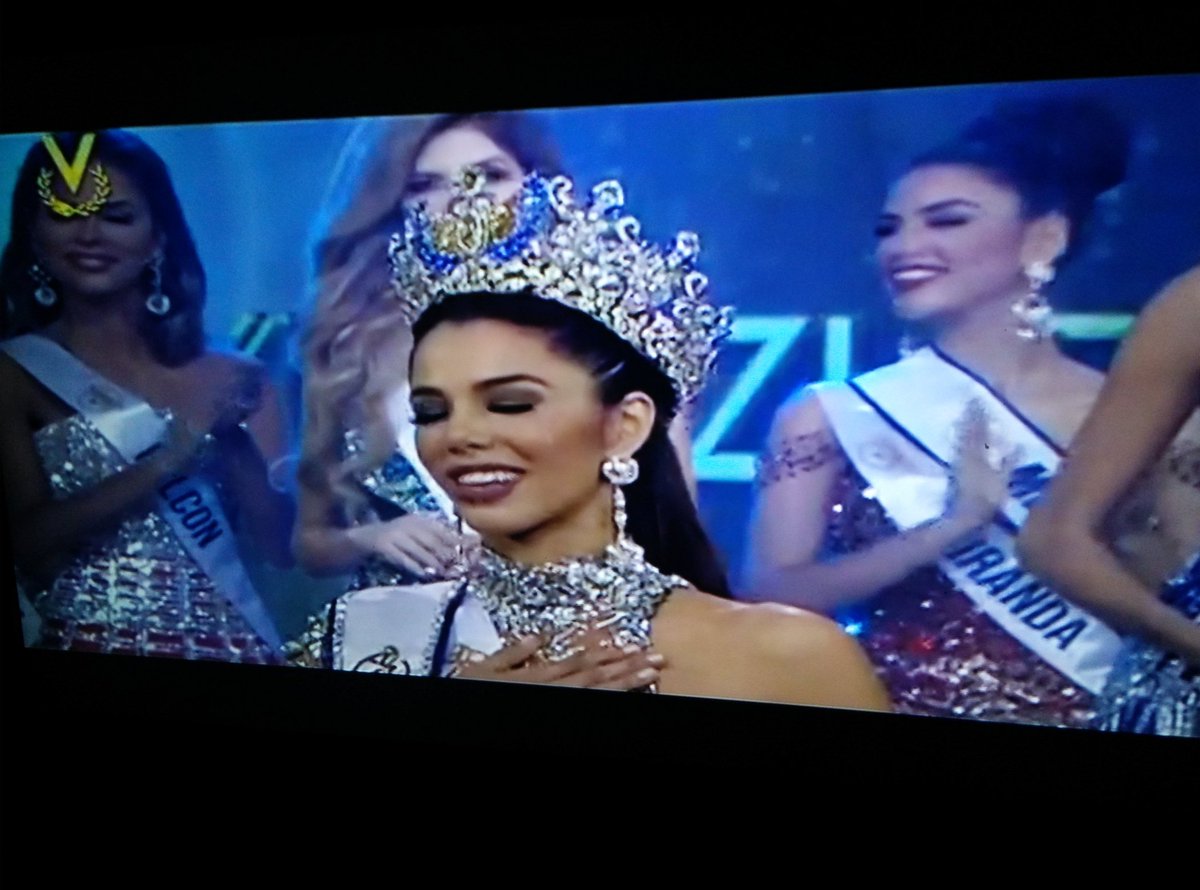 ivan_rj's tweet photo. Y gano Miss Petare 2.0 JAJAJAJAJAJA #MissVenezuela #MissVenezuela2019 https://t.co/vZvTD5oJl6