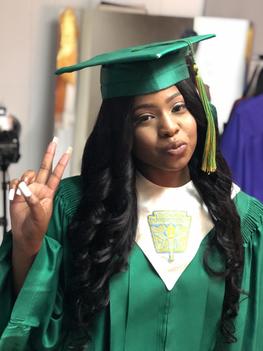 high4tai's tweet image. #issawrap💚