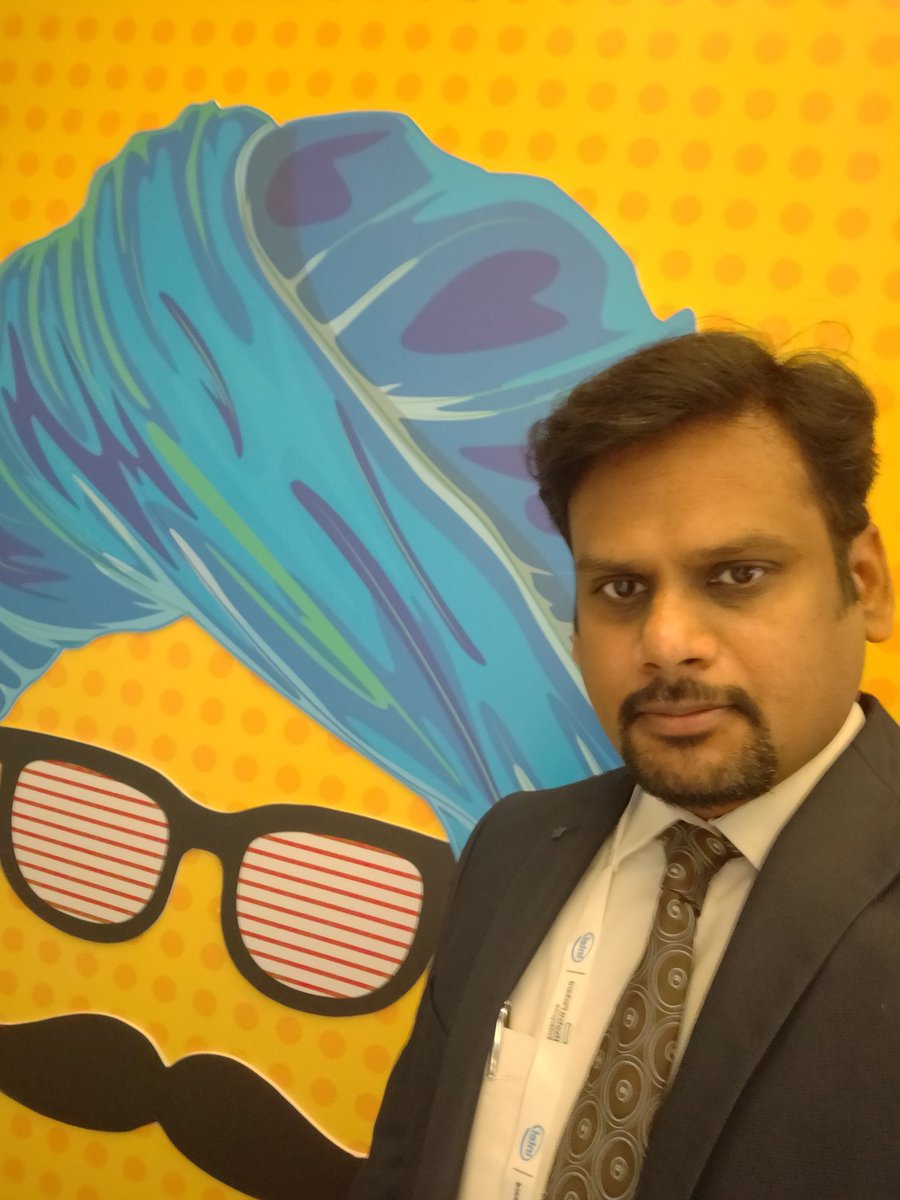 VJOnline24x7's tweet image. #hpemotb Day 2 #intelligentdata