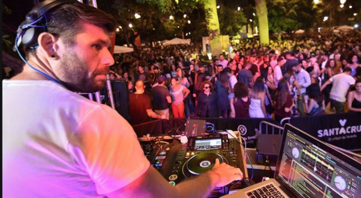 culturamania's tweet photo. #MÚSICA | 🎼🎧 Flow, la nueva apuesta de @Berlin89Tf para el verano. #Culturamanía #SantaCruzdeTenerife #Tenerife #Canarias https://t.co/QRiZ45ZUXS https://t.co/SRvcTKEiQo