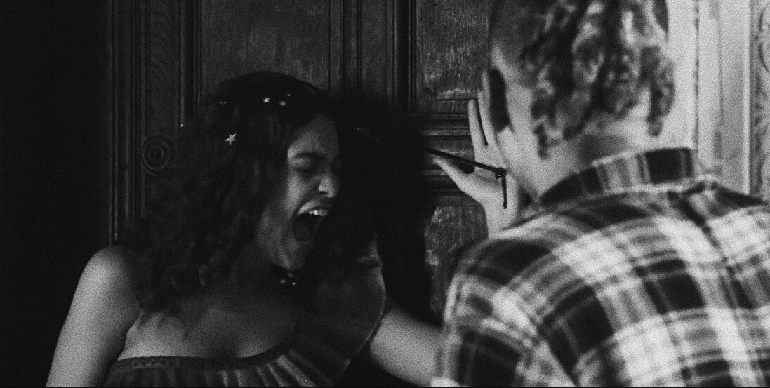 bemysweetener's tweet photo. Ariana is that bitch  #Boyfriendtonight https://t.co/ehCppVNc3N