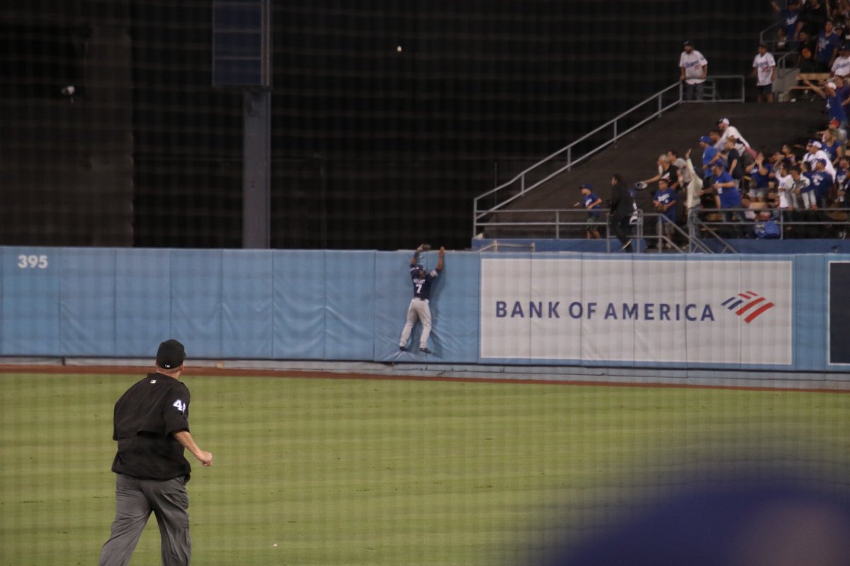 AugieLens's tweet photo. I got lucky & photographed the #GrandSlam #Homerun by #Dodgers rookie Will Smith! #ITFDB #LetsGoDodgers #MLB #MLBMemoryBank https://t.co/YT4dXwQjNr