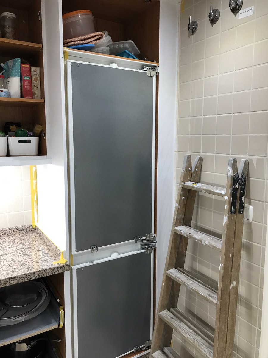 painted_kitchen's tweet photo. “Can we still use our kitchen?” YES you can! Minimum of fuss #guaranteed & masking removed each day 👍🏻 #thebespokeapproach #paintedkitchens https://t.co/aAfew5vZag
