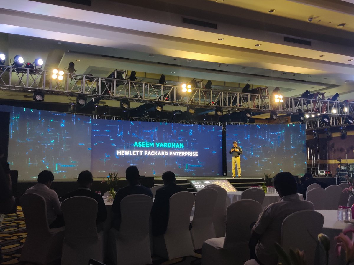 nisargjoshi29's tweet image. Asseem vardhan sharing his insights on 3PAR and #Primera. #HPEMOTB