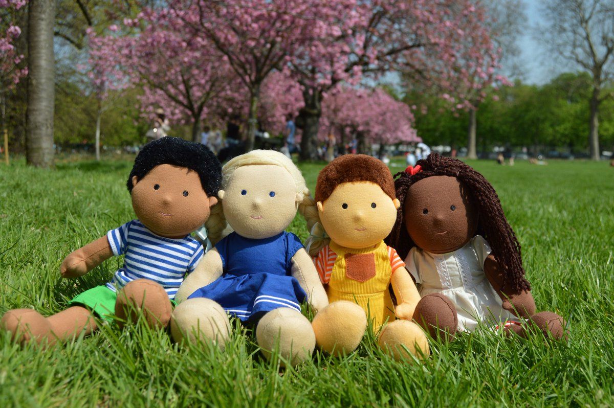 OneDearWorld's tweet image. At One Dear World 🌍 we believe that is it key to have kids experiencing diversity from a young age. This nice article  📰📰📰 from @MeghanBelnap published on @istudentglobal explains some of the reasons why: buff.ly/2OJCGcH