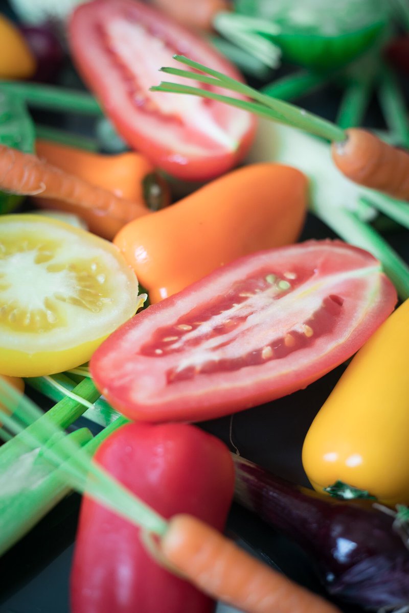 ChefValentin's tweet photo. Je vous souhaite un magnifique mois d’août! Profitez des bons légumes de saison. Mangez sain!! #chefvalentin #healthy #gourmandversuslight #chefvalentinneraudeau https://t.co/8yuyQmYnEa