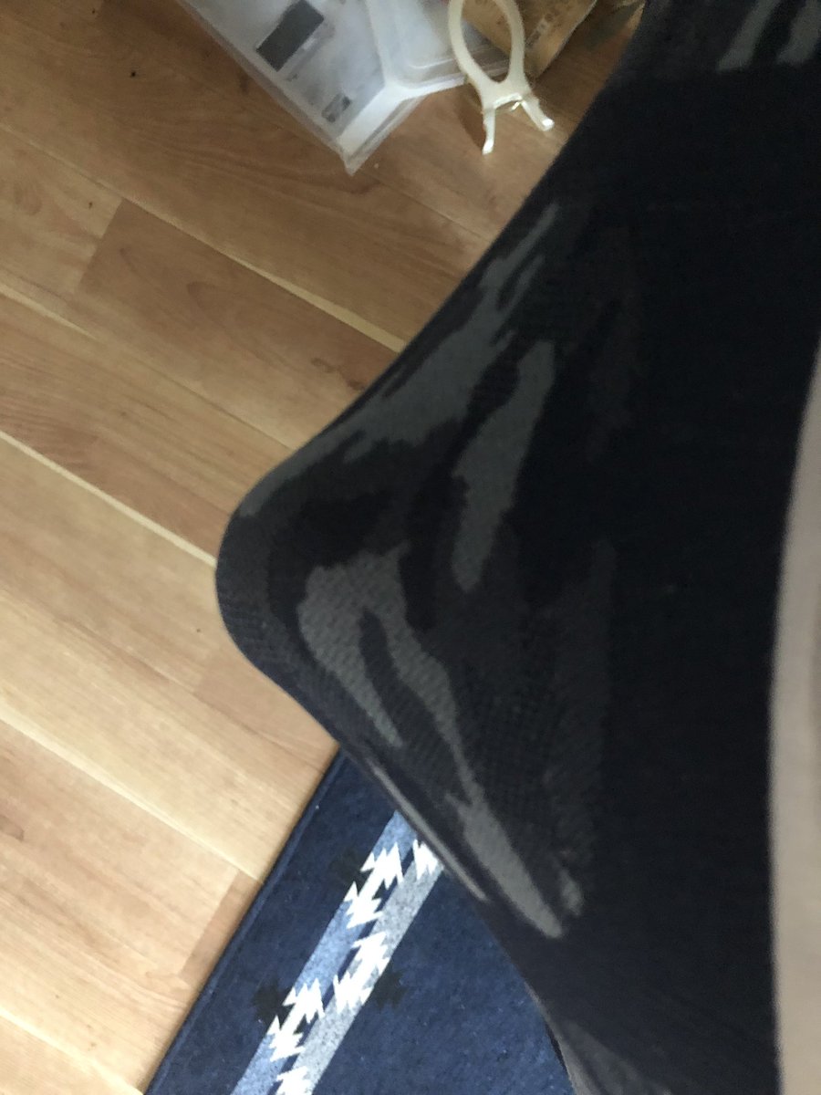 MhwLightning's tweet photo. #いいねした人にブロック覚悟でちんちんDM送りつける https://t.co/d5B6i8Qh4i