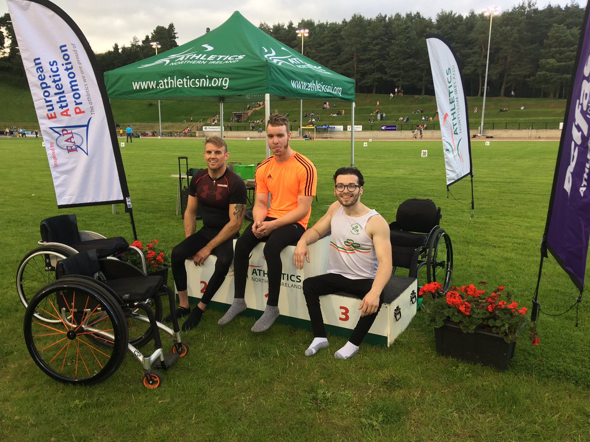 Great night at the @AthleticsNI #blefastinternational a tactical 800m with 3 big PB’s🥇@CatterallHall 🥈@PaMonahan1986 🥉Cillian PB 1.47.45, 4th Jack, 5th Sean PB 1.53.71, 6th Andrew PB 2.02.60. Thanks to @AthleticsNI & all the volunteers #loveathletics #fasttrack