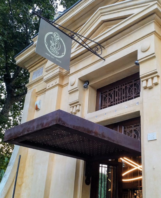 isoplamsrl's tweet photo. 🔸La pittura Oxydecor effetto Corten riveste le pareti e le travi del soffitto del suggestivo locale Dazio Garden Bar a Treviso.

🔸Oxydecor, the Corten-effect painting, covers the walls and ceiling beams of the evocative Dazio Garden Bar in Treviso.

https://t.co/ieH24E08za https://t.co/J9PdukAVna