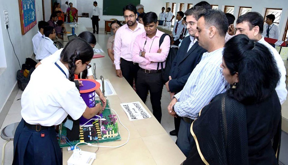DPSBHILAI's tweet photo. DPS, Bhilai hosted the first ATL Fiesta - 2019 on 27th July 2019.
 #aimtoinnovate #MentorsOfChange #NitiAyog #ATLTinkerfest2019 https://t.co/HTzVFaELwz