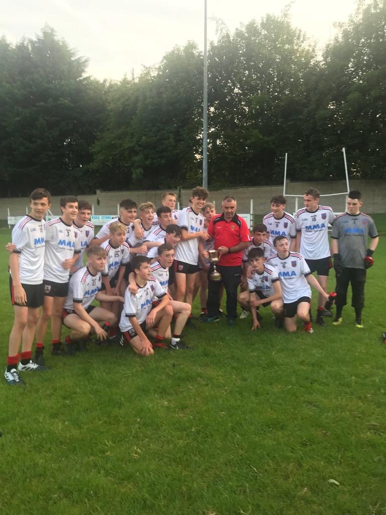 ClannnaBannaCLG's tweet photo. Well done to our under 16s who were crowned South Down Division 1 champions last night for the first time in 19 years! Fantastic achievement for players and management! @OfficialDownGAA #UpTheClann 🔴⚫️ https://t.co/VcyhfM3y9Z