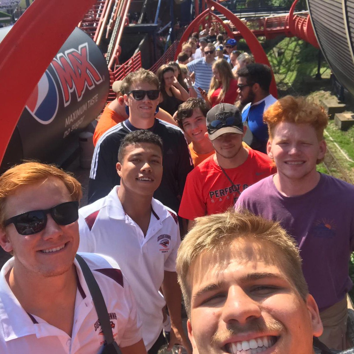 irishrugbytours's tweet photo. Yesterday, the boys of Susquehanna University Men's Rugby Club enjoyed their free time at Blackpool Pleasure Beach. Today they have their last training session with Salesharks.
#Irishrugbytours #susquehannauniversity #rugby #NSCRO #USArugby https://t.co/MosNKlg8TD