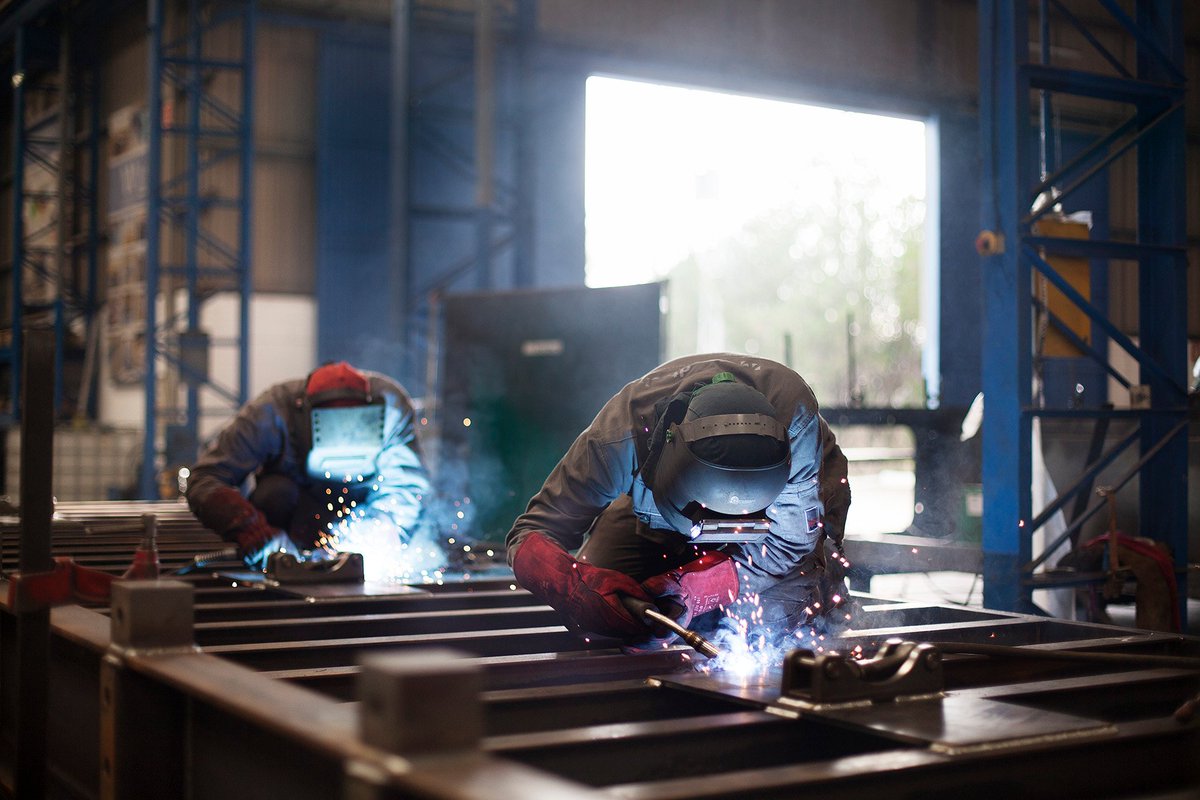 #SabiasQué el consumo de #prefabricados de #hormigón creció un 18% en el1⃣trimestre de 2019❓❔❓
Según <a href="/andece_general/">PrefabricadoHormigón</a>, cada vez➕profesionales confían en la #calidad, #productividad y #seguridad de este tipo de #construcción👉bit.ly/2Zqwabp
#Moldtech #precast #concrete