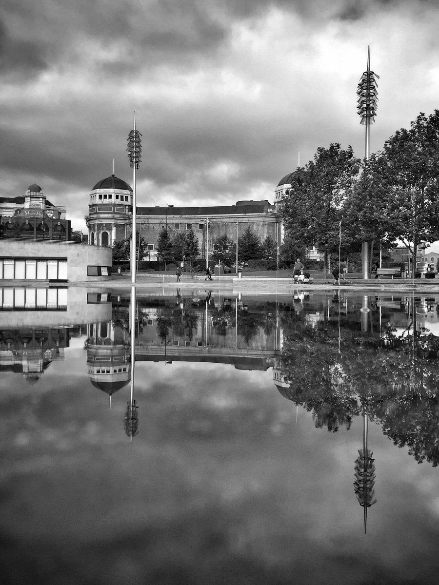 appertunity's tweet photo. #bradford s #mirrorpool working again :-) @CityParkBD https://t.co/MSM7fsutP0