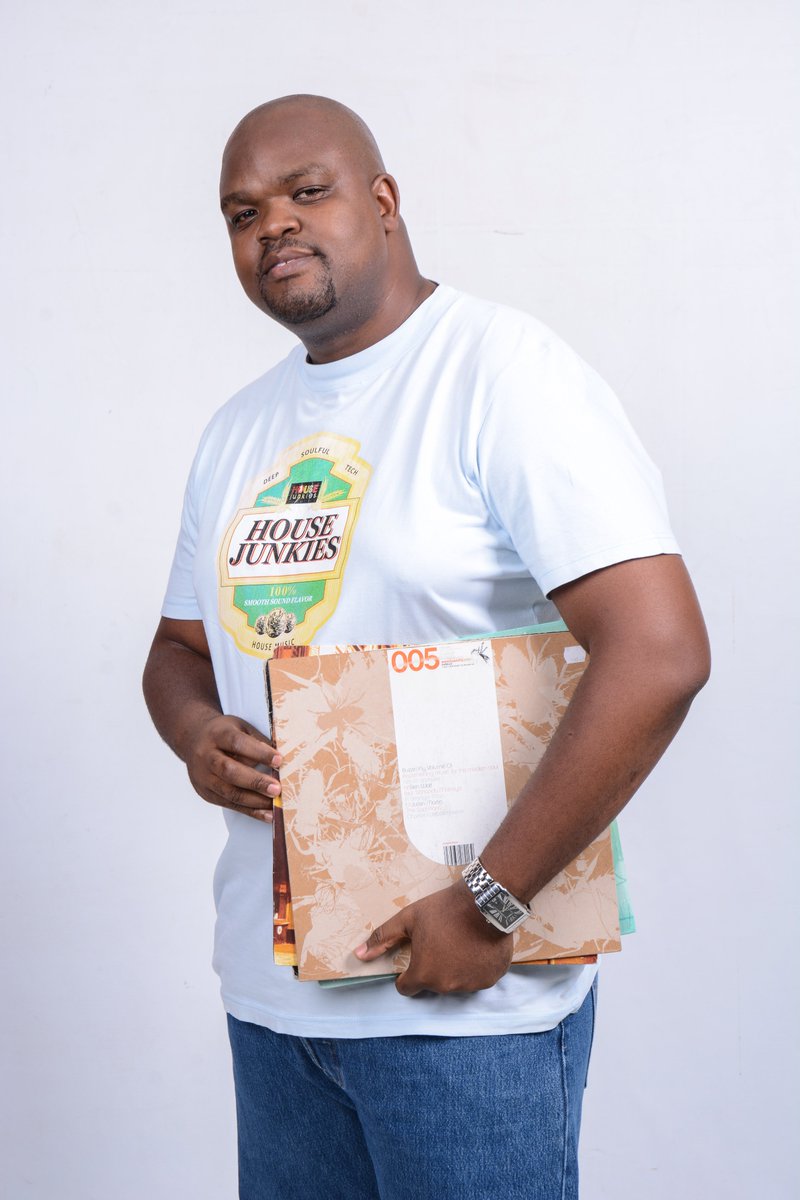 2moro Sat 3rd i am live on Gabz FM with <a href="/TCM_CarteLL/">Thebe TCM</a> @ 9pm sharp.. Vinyl Set :-)