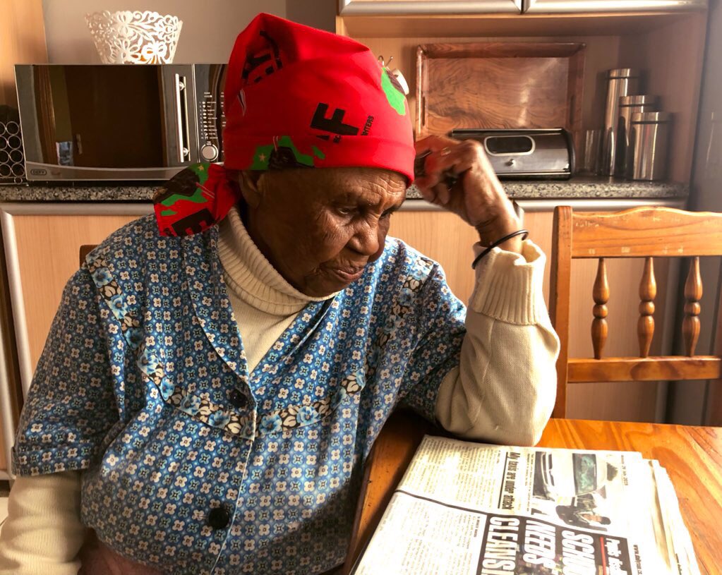 MbuyiseniNdlozi's tweet photo. My grandma is still observing #EFFRedFriday 😂 I love my grandma ❤️ https://t.co/SY0ZxxqTkM