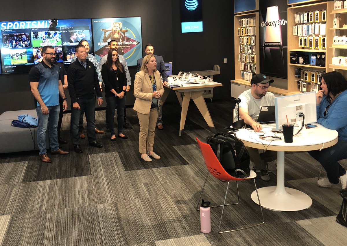 The Championship Huddle is love from Burlington!!! <a href="/WilliamGStovall/">William Stovall</a> <a href="/CarolWalsh01/">Carol Walsh</a> <a href="/pnixnix/">Peter Nixon</a> <a href="/JPotter24/">Jason Potter</a> <a href="/KiranSatin/">Kiran Satin</a>