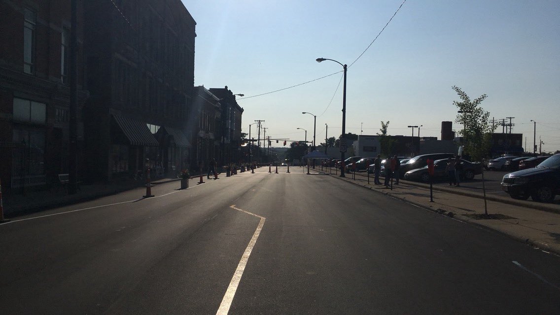 Look at the color on that mid-block crossing. Only here for three weeks as a test run, courtesy of Mansfield Murals, <a href="/RichlandCRPC/">Richland County RPC</a> &amp; @RichlandFoundat. If you like it, let people know! #rstoday #mansfieldohio