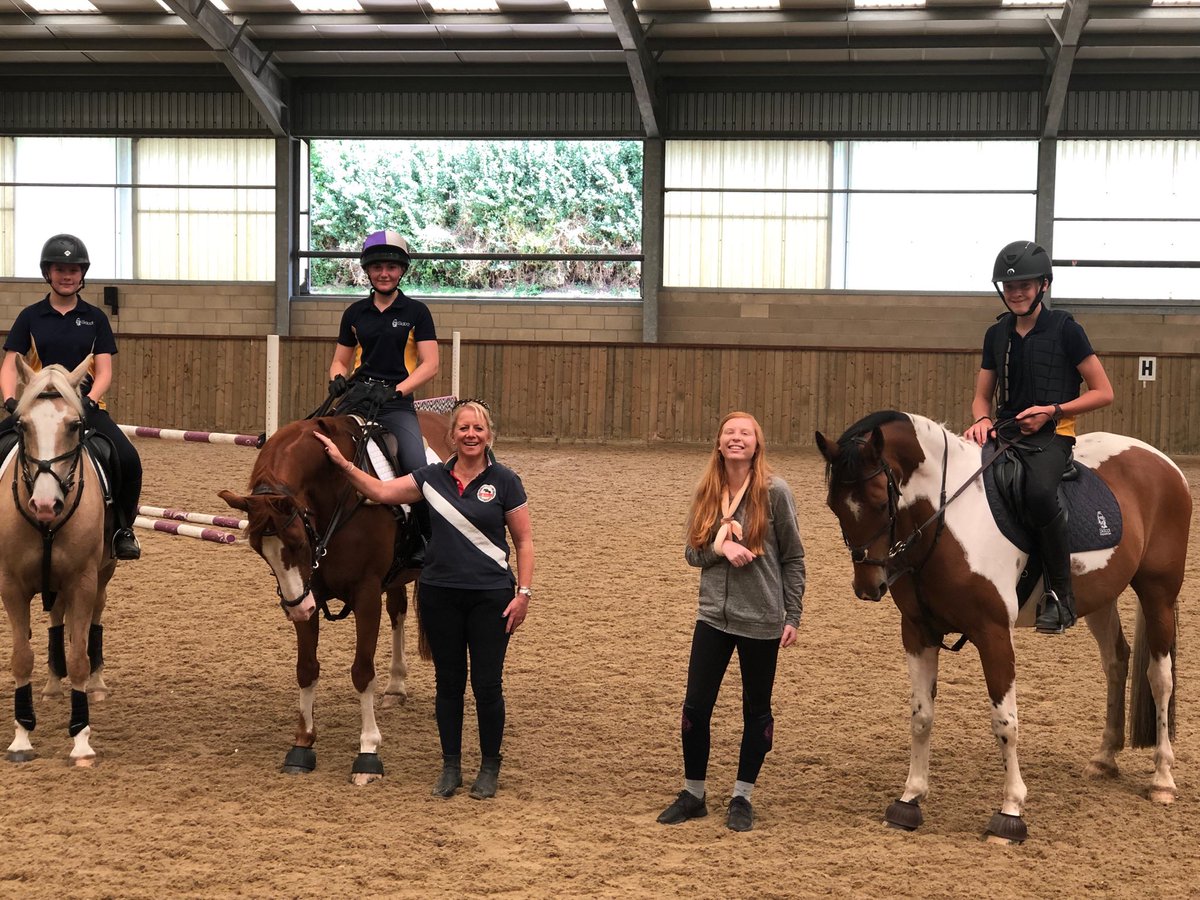 SidcotEquine's tweet photo. A great jump session with Mia Palles-Clark for our riders #rideadventurously https://t.co/FpndYsBa7w