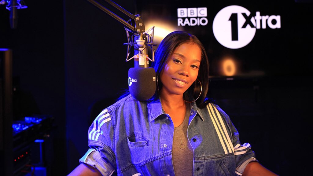 BBCRadio1PR's tweet photo. ANNOUNCEMENT: Weekends on 1Xtra are getting a whole new look!
 
✨ @itsNadiaJae takes on the Weekend Breakfast show
 
✨ @sidemanallday will host a brand new show on Saturday afternoons
 
✨ And Sundays are now all things Old Skool 🔥🔥
 
1/3 https://t.co/oXjcQmCIBH