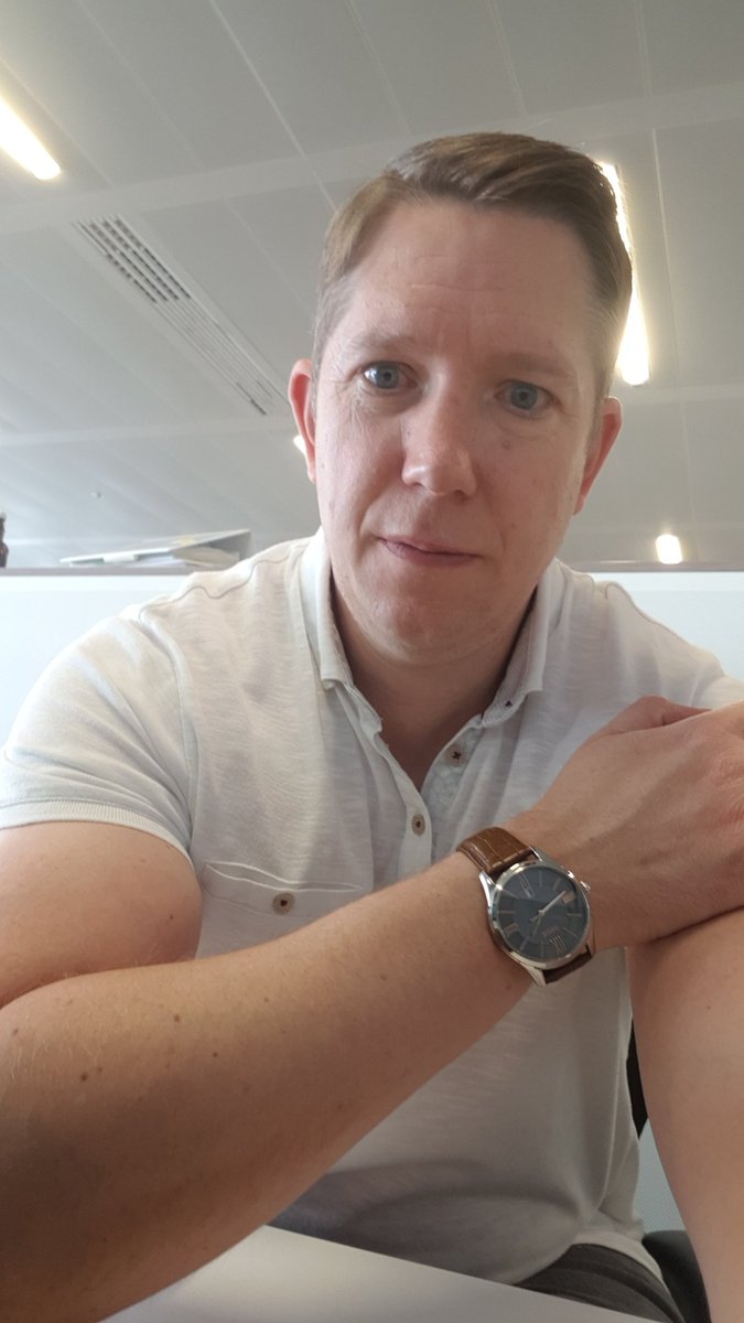 GavinWi79234383's tweet image. Think the aircon is broken.... The heat is killing me 😓 #officeproblems #swolfie