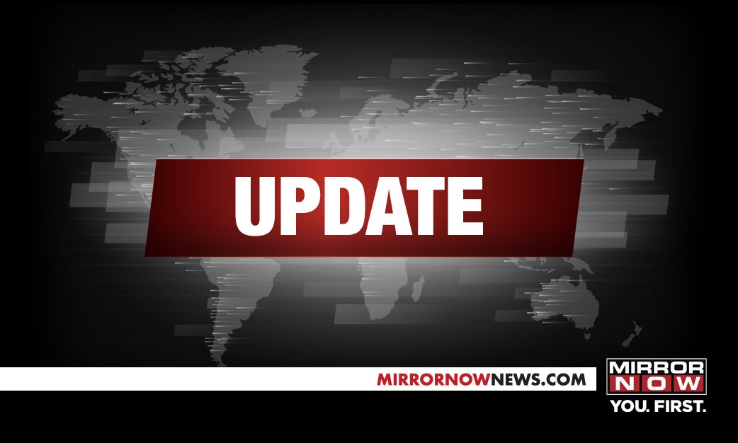 MirrorNow's tweet photo. After 24 hours of heavy rainfall and waterlogging, the situation is coming back to normalcy in #Mumbai. Water levels are now receding. 

#MumbaiRainsLiveUpdate https://t.co/N9hEIZzkkE