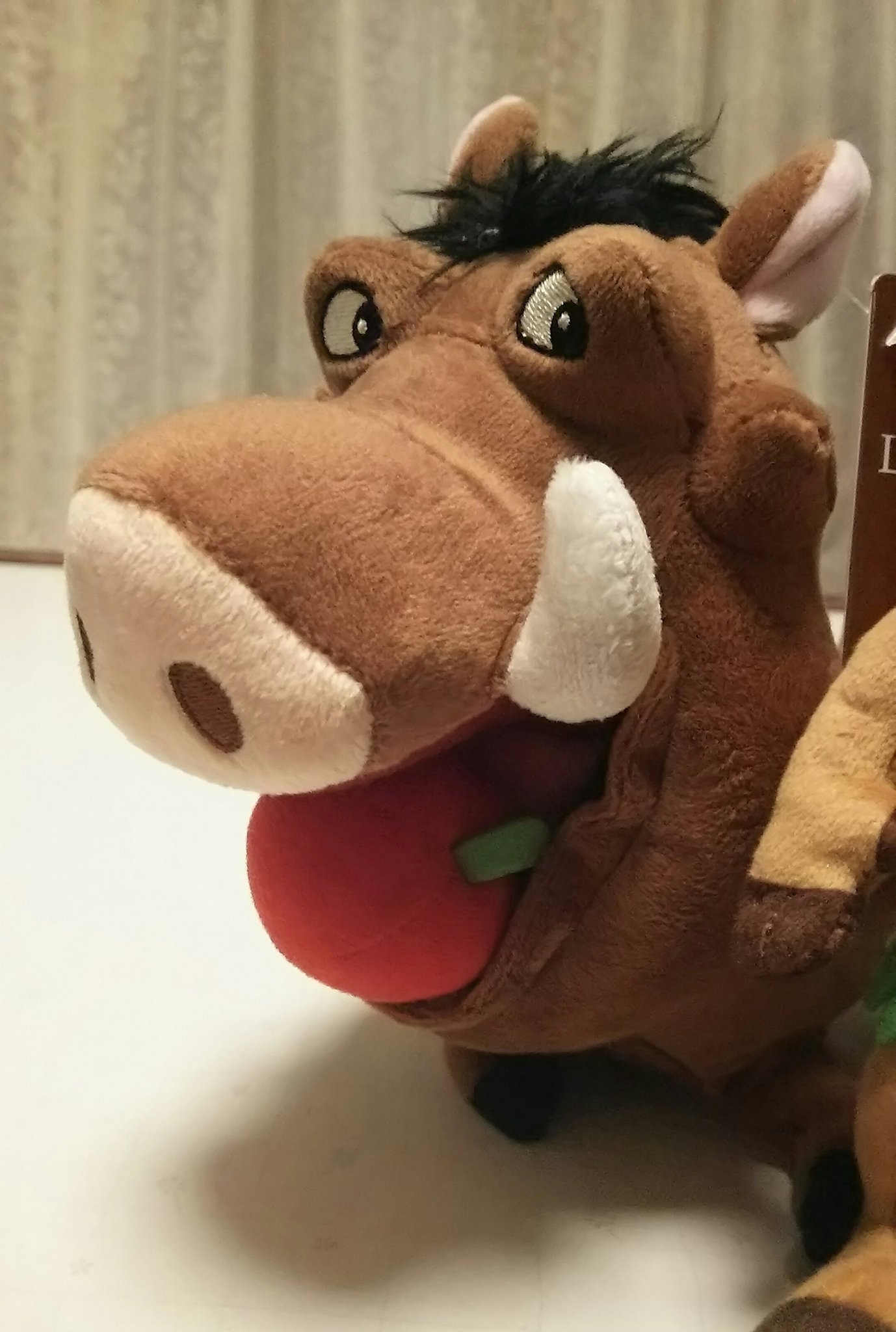 スニージーひろちょい隊長 ディズニーストアにて 最高にルアウ な肉の塊のぬいぐるみを買いました シンバとザズーも買ったよ スニージーひろちょい隊長 ディズニーストアにて 最高にルアウ な肉の塊のぬいぐるみを買いました シンバとザズーも買ったよ