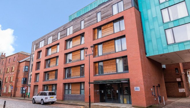 PROPERTY SPOTLIGHT: Situated in the heart of Leeds, The Chandlers is a one-bedroom, one-bathroom apartment expected to generate a net rental yield of 4%. Find out more: bit.ly/2MywcdL Capital at risk. Forecasts are not a reliable indicator of future performance.