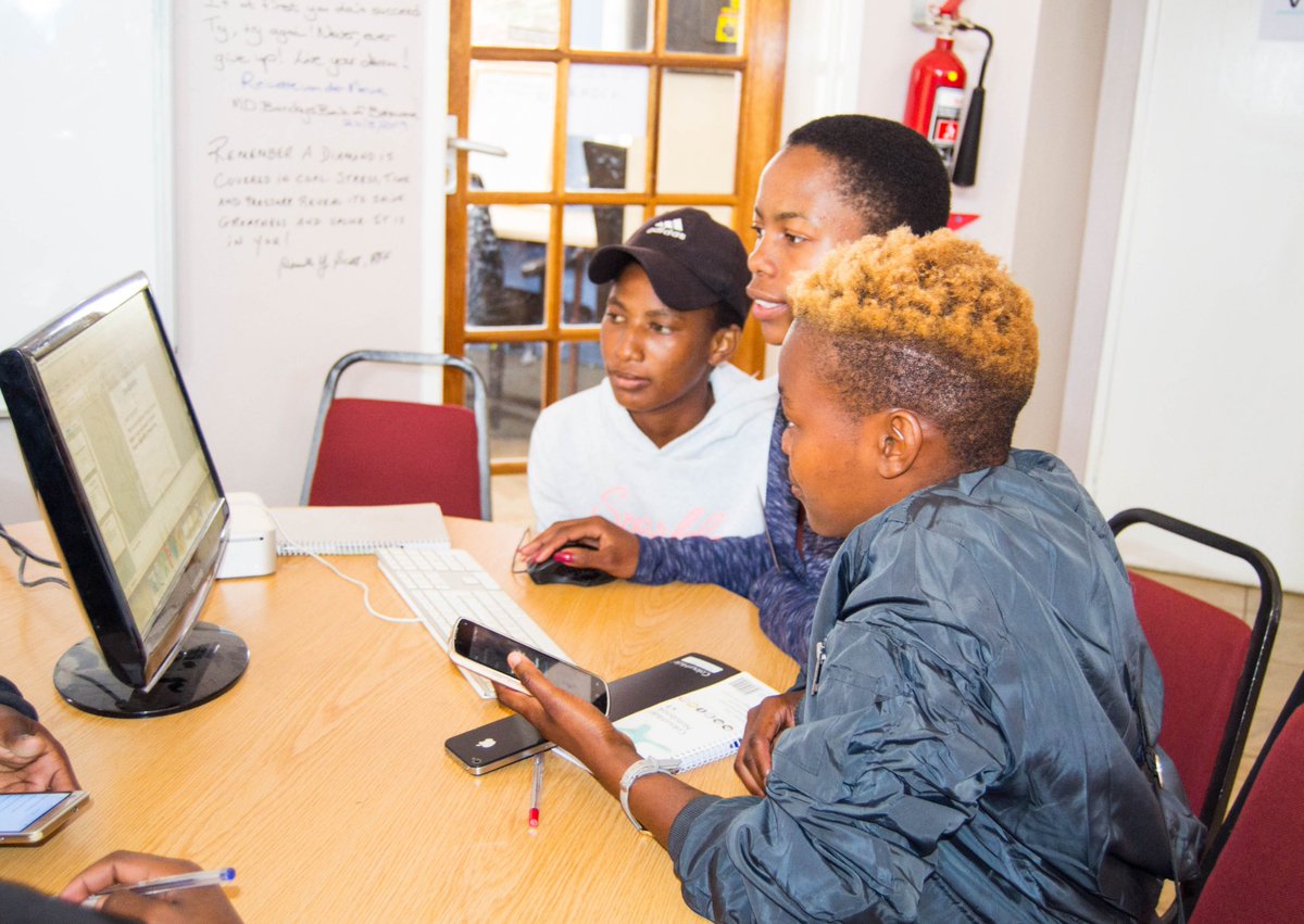 SSIIntl's tweet photo. Every Friday our #FindingTheLeaderWithin participants take part in ICT Sessions as part of the program where they develop and learn new IT skills.

#FundedByFACET #Leadership2019 #SSIPrograms https://t.co/4QUpZmVhBB