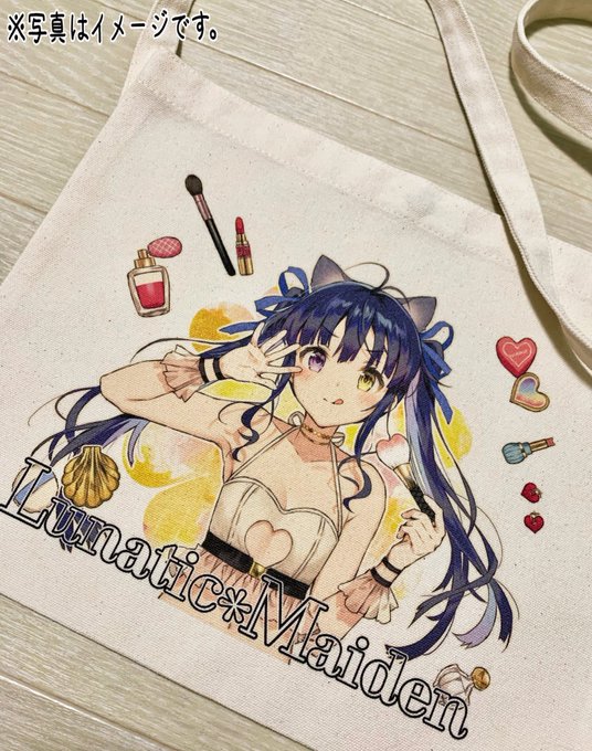 夏コミグッズのA4サコッシュトートバッグです👜✨
男女ともに使える肩掛けカバン!生地はしっかりしてます!
使い勝手良きなのでイベントで重宝しそうな予感です🌼✨ 