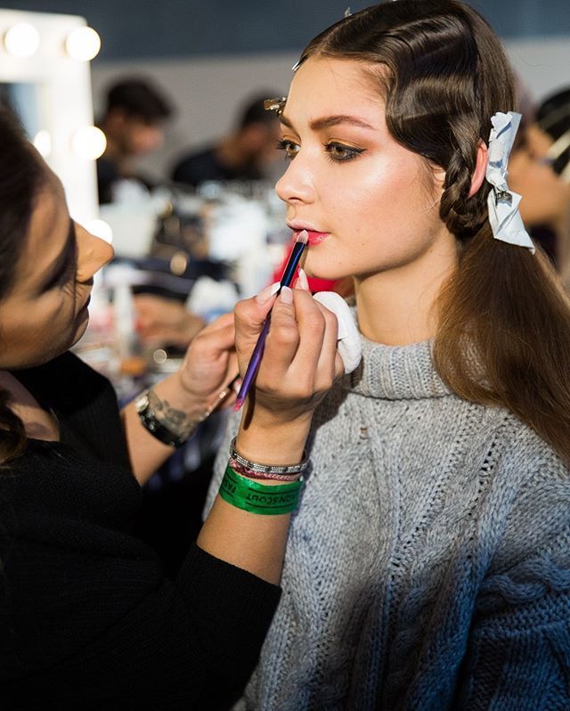 @boutiquedenana backstage at Fashion Scout AW19 💫 Photography by @nicieberlphoto #FashionScoutFamily #FashionScout ift.tt/2K9HpQq