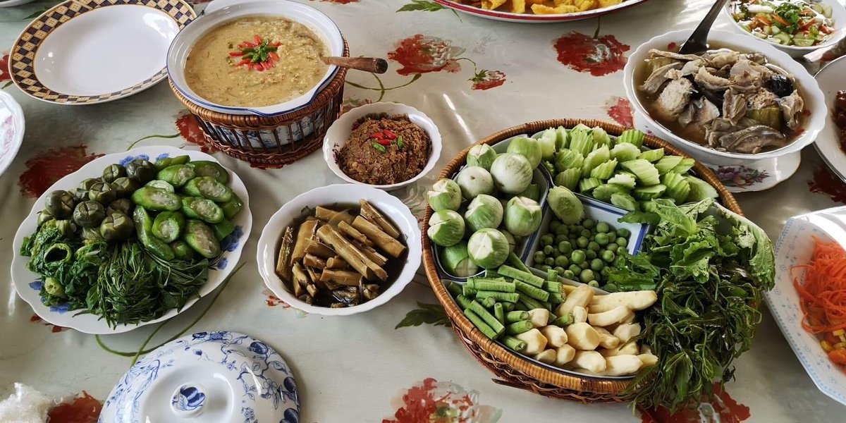 sdxxaw's tweet image. #อร่อยนะรู้ยัง #อร่อยไปแดก #อร่อยจนต้องรีวิว 
มึง น้ำพริกปลาร้าสับผัดสุก ผัดทุกอย่างสุกจริงๆอิเหี้ย กุรู้กุเห็น แม่กุทอดแม่กระทั่งใบมะกรูด ตะไคร้ กระชายอ่ะ ไม่ต้องกลัวเหม็นเลยเอาจริง กระปุกนึงคือกินจุกๆไปได้ 2 เดือน ในราคา 50 บาทถูกกว่ามาม่าอีก นังไม่เอากำไร ทำหาความสุข นังเหงา