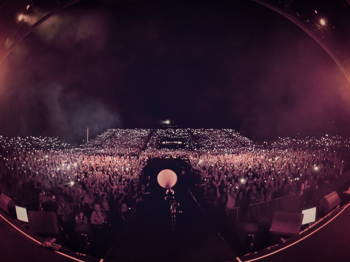 Last night at the first open air summer edition <a href="/nightoftheproms/">Night of the Proms</a> in Koksijde (Belgium). Photos by <a href="/freyagoossens/">Freya Goossens</a> &amp; crowd pic by me