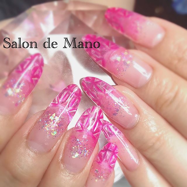 Salon De Mano サロンドマーノ お客様ネイル チップ スカルプチュア 夏らしい派手カワなネイルになりなりました 海イベに向けたアイドルちゃんネイルです 白い水着に絶対似合うよね 札幌駅のネイルサロン 札幌ネイル オーダーデザイン ロング