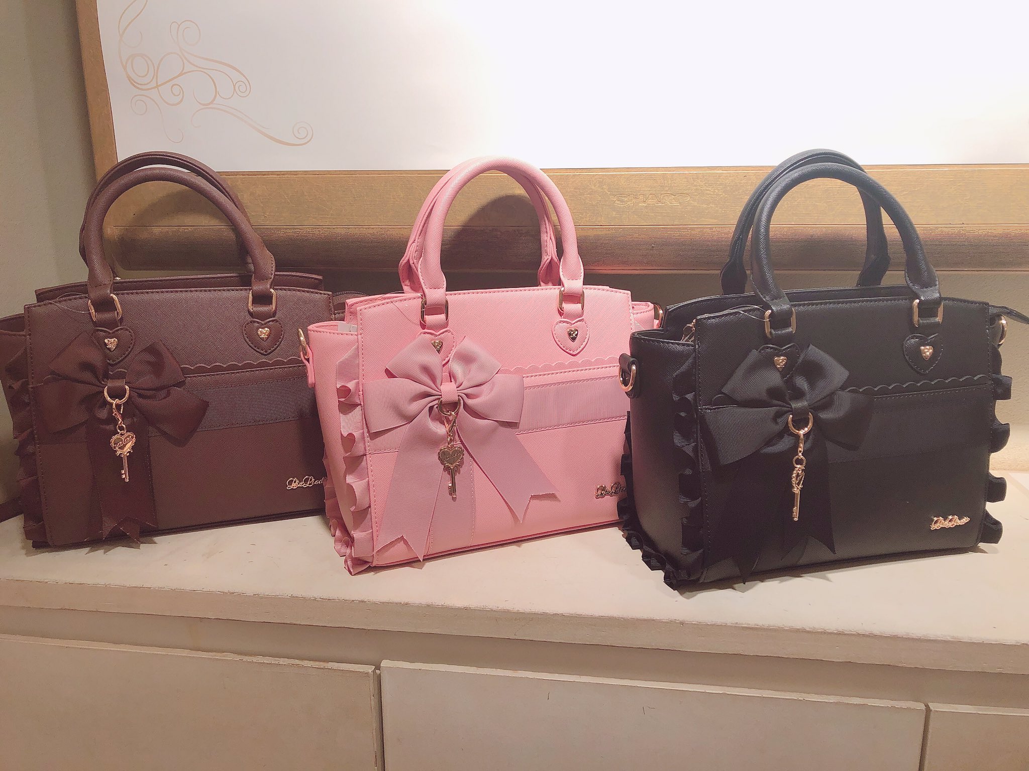 LIZ LISA على X: 