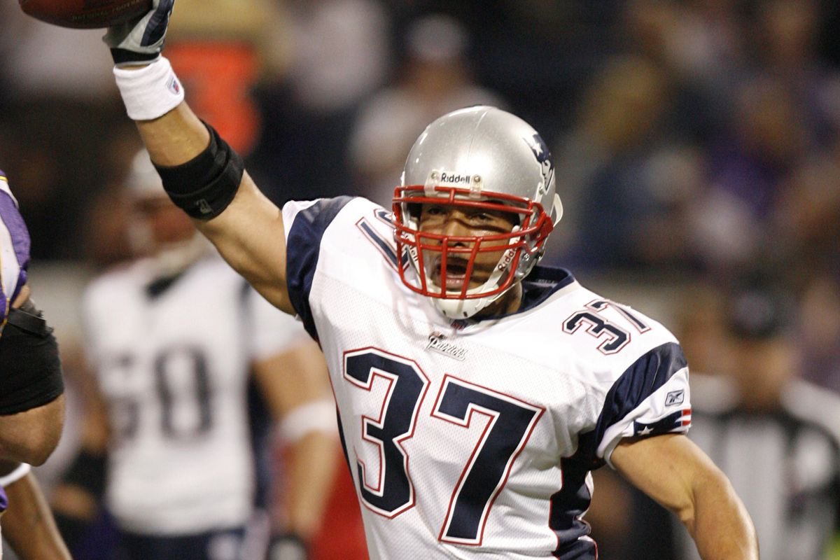 We've got Rodney Harrison days left until the  #Patriots opener!Signed as a free agent in '03, Harrison came to New England & put together two of the best years by a safety in NFL history, while helping the Pats win back-to-back titlesHis 7 career playoff INTs is a team record