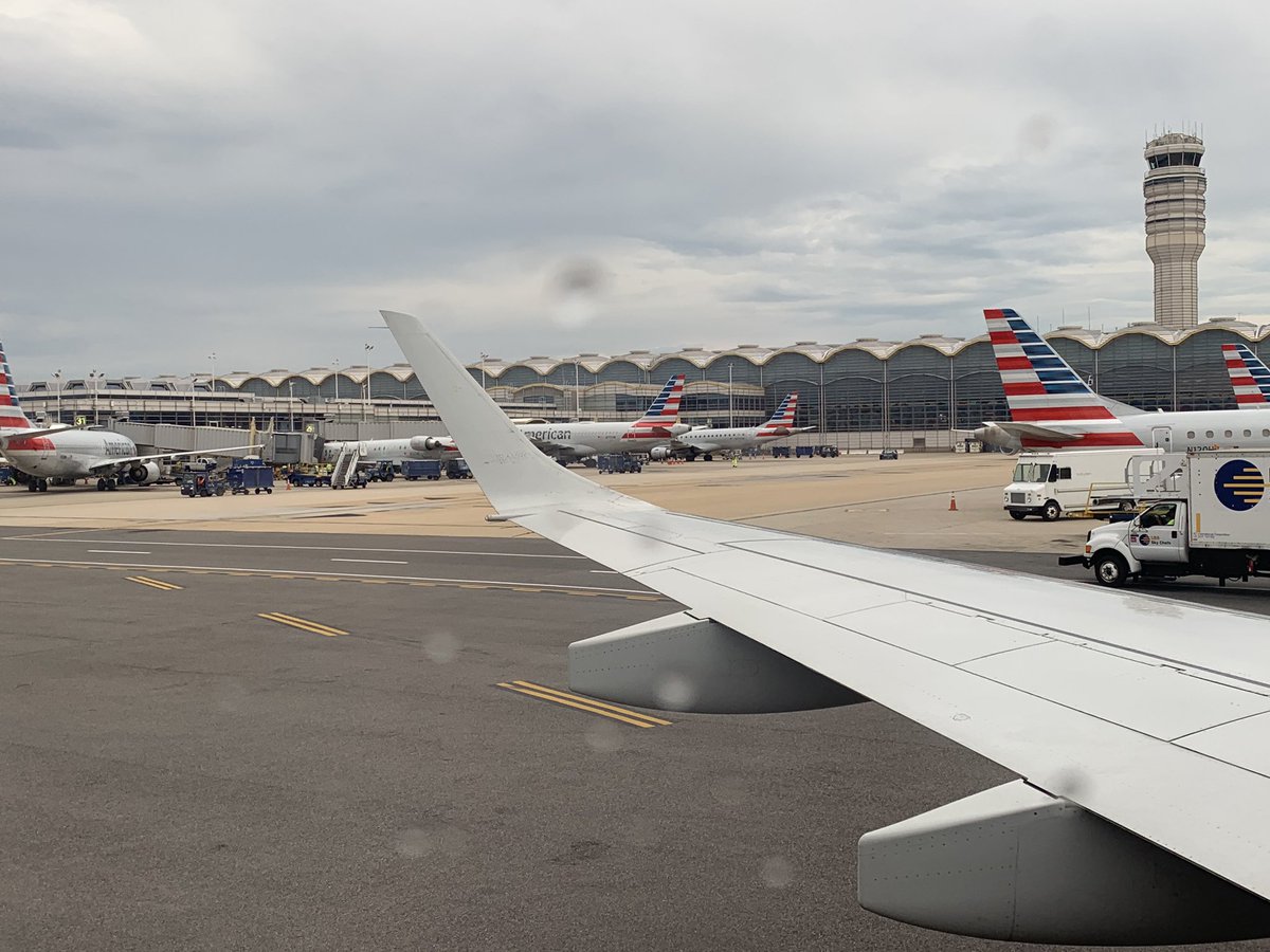 Thank you <a href="/AmericanAir/">americanair</a> for using <a href="/NASAaero/">NASA Aeronautics</a> winglet technology for a more efficient flight! #NASAiswithyouwhenyoufly ✈️