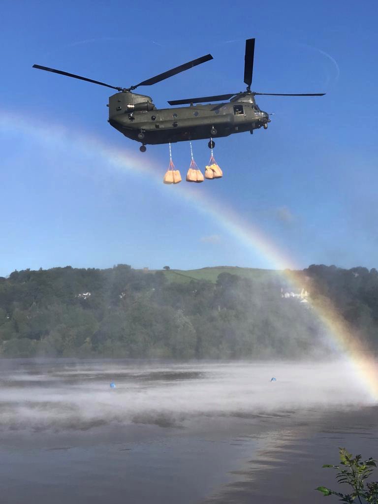RoyalAirForce's tweet image. "Once the call from came, we rapidly deployed an RAF Chinook and support crews to provide this vital support"  - Wing Commander Gary Lane. The helicopter dropped approximately 150 tonnes of aggregate, a mixture of sand, gravel and stone, into Toddbrook Dam and will continue today