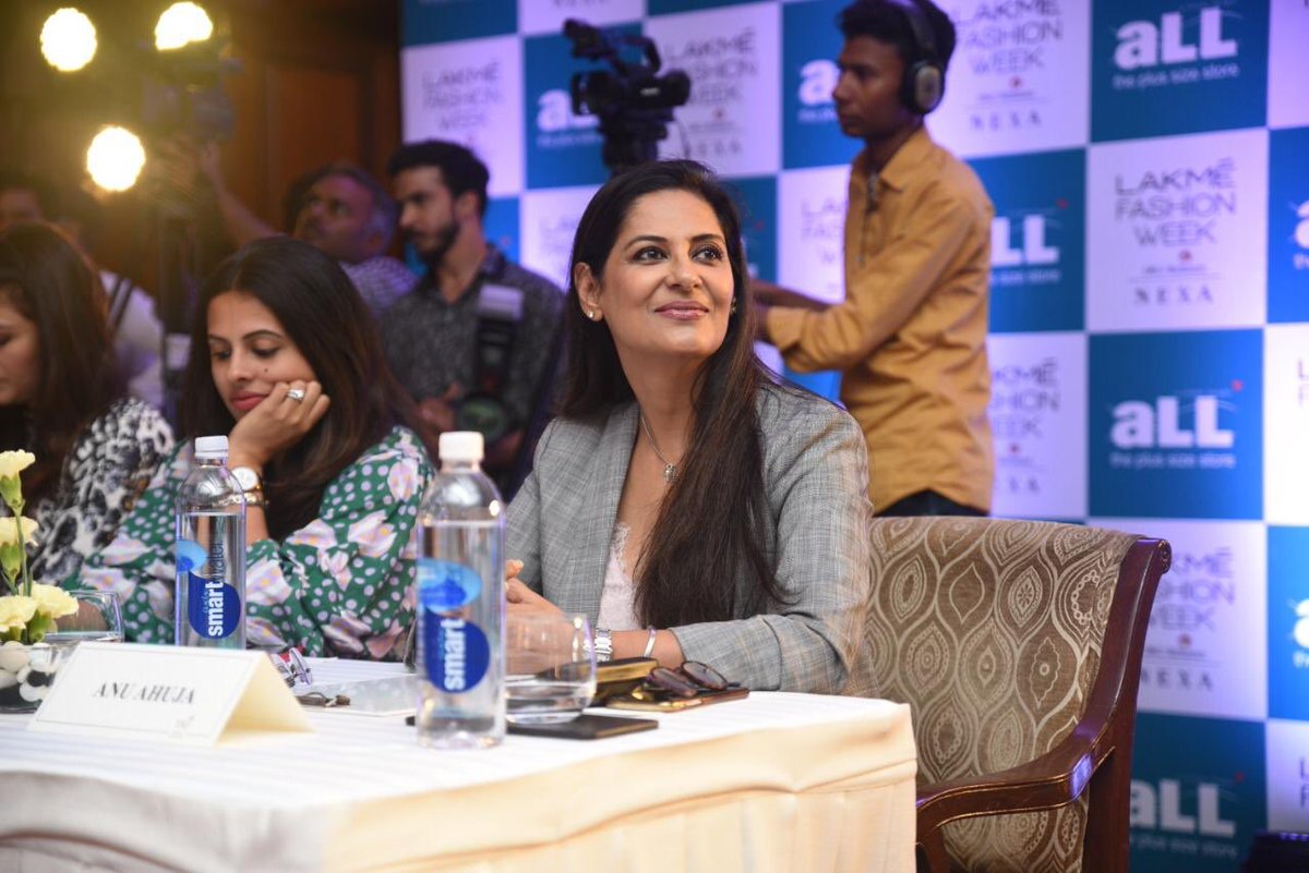 LakmeFashionWk's tweet photo. The #aLLWalkOfFame audition was kicked off by our jury members @archanavijaya, #RinaDhaka, #AnuAhuja, #RajeevSingh and #NikhitaPunjaBhimjyani to find fresh faces who could win a chance to walk the ramp for #LakmeFashionWeek this season.
@allplussize
#lfw #LFWWF19 #5DaysOfFashion https://t.co/pHgwZ5K3SY