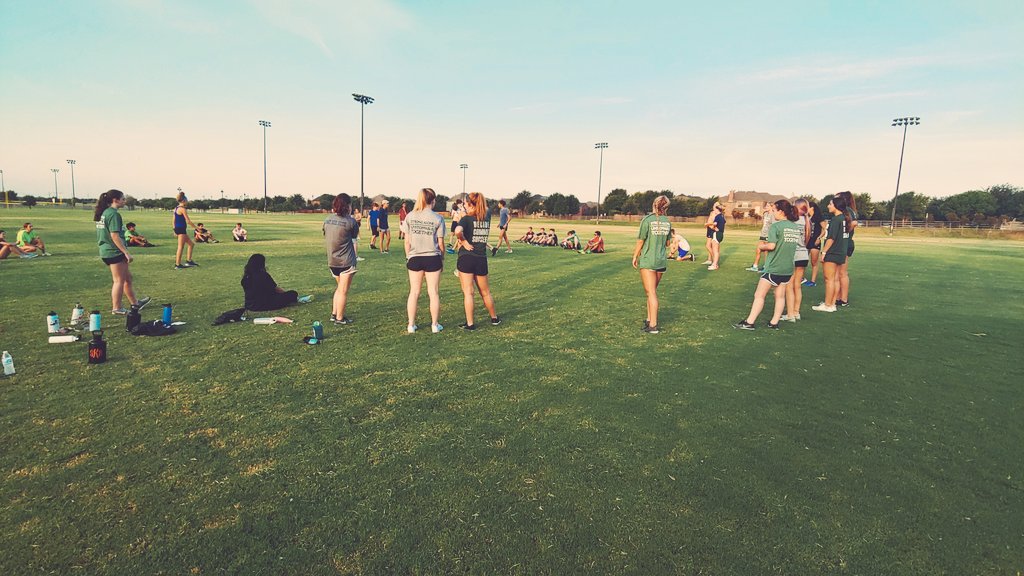 Rise and run! Reedy cross country  is in full effect #goodmorning #runwithpurpose #earlybirdgetstheworm @ReedyXCTrack