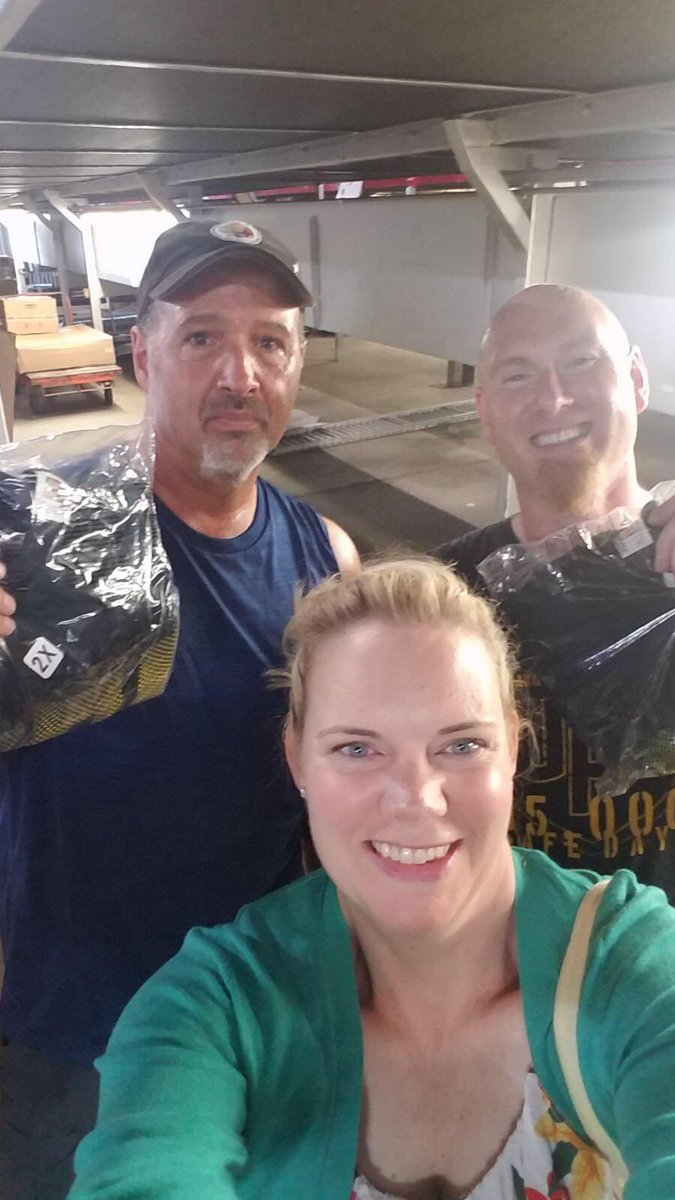 Bangor ME center showcases their preloaders who work within the mindset of SAFETY FIRST! Great job team Bangor!  #NEDprimetime <a href="/UpsMaine/">Mainedivision</a> <a href="/ShaunTidwell4/">Shaun Tidwell</a>