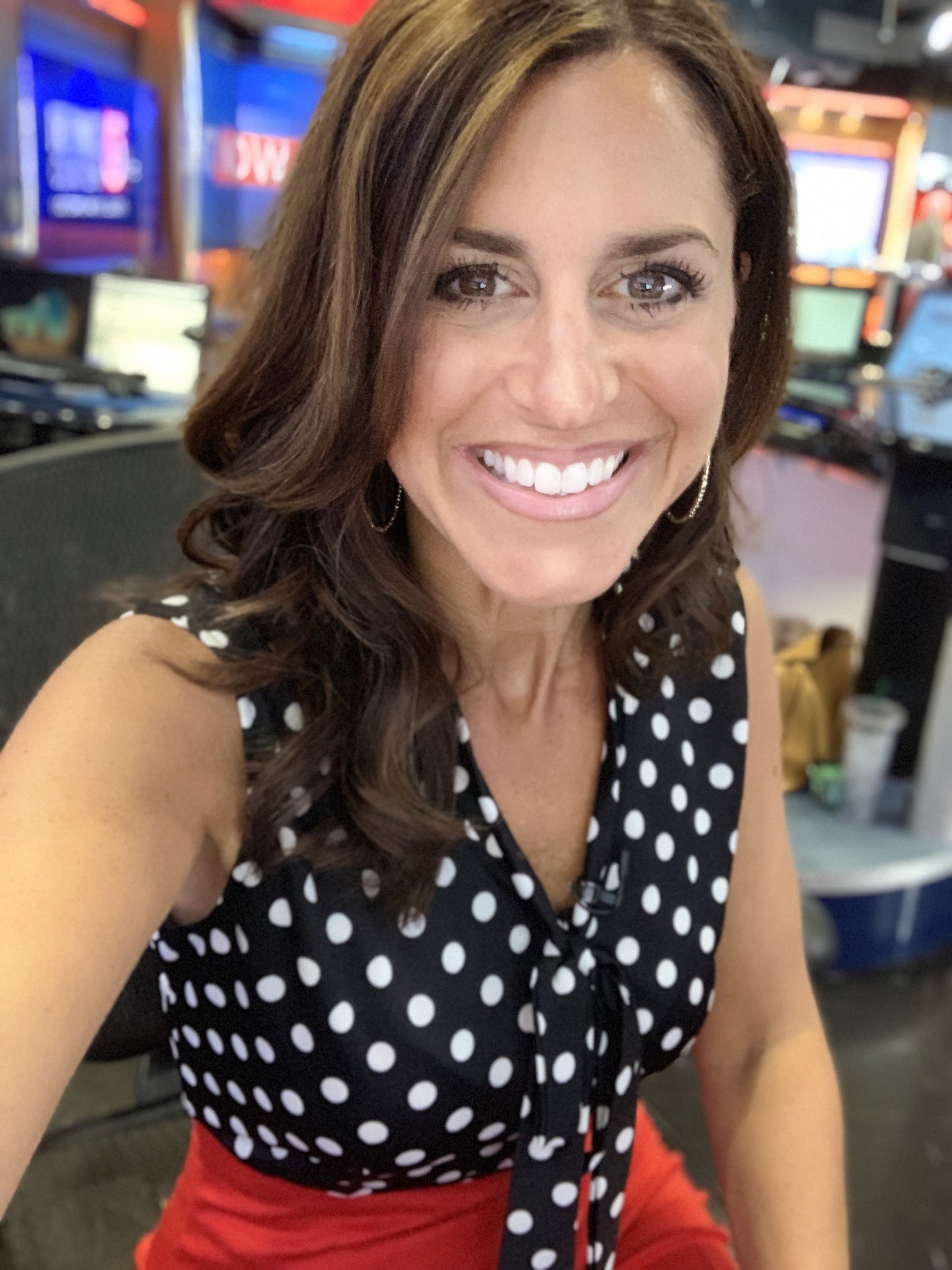 cindy-fitzgibbon-on-twitter-fun-friday-fact-i-used-to-be-obsessed-with-polka-dots-outgrew-the-obsession-years-ago-but-sporting-them-today-makes-me-smile-happyfriday-wcvb-https-t-co-lnelkmtlwf
