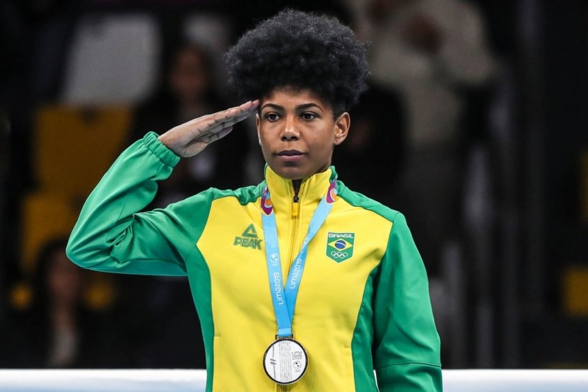 Em uma noite histórica no #Pan2019, o 3º Sgt Keno Marley, de apenas 19 anos, e a 3ª Sgt Jucielen, de 23 anos, conquistaram as medalhas de #Prata 🥈nas finais do boxe. Parabéns, temos orgulho de vocês!!!