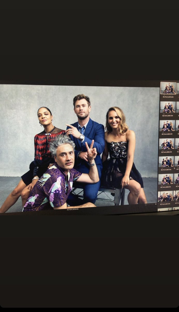 📱: คริสโพสต์ภาพในสตอรี่อินสตาแกรมจากงาน #SDCC ครับ

#ChrisHemsStories