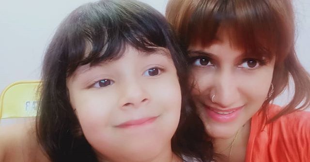 smiliesuri's tweet photo. Fringe family, with our fringe benefits, my baby and good luck charm @deveesuri. A #polestar in the making of a star #polemama proud #polephuphu #thestrengthofthewolfisinthepackandthestrengthofthepackisinthewolf. #loveisanswer https://t.co/4lvKVmFDMI