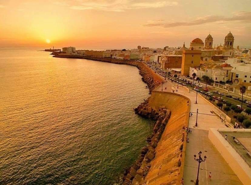 Presumimos porque podemos....que bonito es #Cadiz! 👌